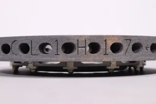 AP Racing DTM Carbon Bremsscheibe mit Bremstopf hinten links 6839961-29 CL1H17 AP Racing Durchmesser 34 cm Gebraucht - Bild 7