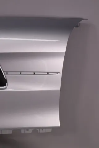 Mercedes-AMG GT4 Kotflügel links silber lackiert Carbon A1908816900 A1908808501 NEU Lagerspuren - Bild 4