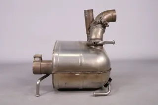 Ferrari 458 Italia Endschalldämpfer links Teilenummer 263065 Gebraucht - Bild 2