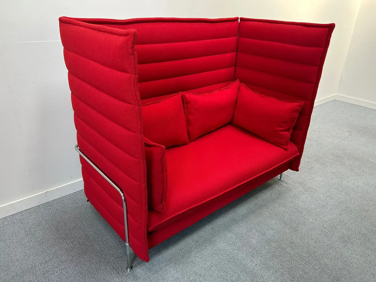 VITRA Alcove Highback Sofa Stoff Rot chrom 2-Sitzer H:138cm B:160cm T:85cm - Bild 1