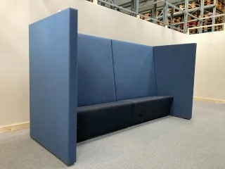 DRISAG Ply Zugbank in blau Akustikmöbel hohe Rückenlehne  8-Sitzer Steckdosen - Bild 4