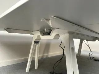 VITRA Joyn Arbeitsinsel Bürotisch weiß Stromanschluss Lampe L:360 B:180 H:74cm - Bild 4