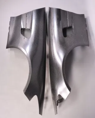 Mercedes-AMG GT4 Kotflügel links rechts Carbon A1908808501 A1908808601 NEU Lagerspuren - Bild 2