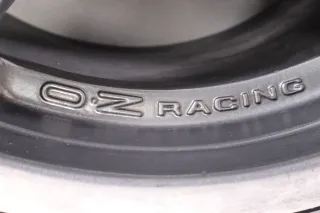 McLaren F1 GTR/F1 LM 18“Magnesiumfelgensatz OZ mit 245/645 und 325/690 Pirelli - Bild 3