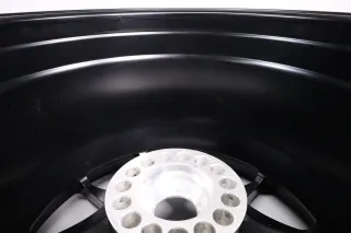 PORSCHE 911 992 GT3 CUP 12x18“ vorne Felgen 9F1601017 schwarz matt gebraucht - Bild 17