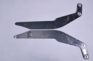 Audi R8 LMS Heckflügel-Stützhalter 42A827723M Hans Götz Engineering 2012 gebraucht - Bild 7