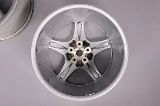 FERRARI 550 Maranello 2x 165110 8,5x18“ET43,65 RD109 BBS silber gebraucht - Bild 7