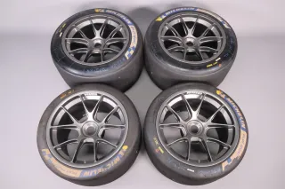 PORSCHE 991 992 GT3 CUP 18“ Komplettradsatz Michelin Slicks 9F1601017 9F1601075 gebraucht - Bild 1