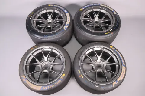 PORSCHE 991 992 GT3 CUP 18“ Komplettradsatz Michelin Slicks 9F1601017 9F1601075 gebraucht