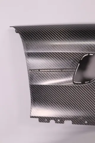 Mercedes-AMG GT4 Kotflügel rechts Carbon A1908817000 A1908808601 NEU Lagerspuren - Bild 2