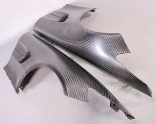 Mercedes-AMG GT4 Kotflügel links rechts Carbon A1908808501 A1908808601 NEU Lagerspuren - Bild 1