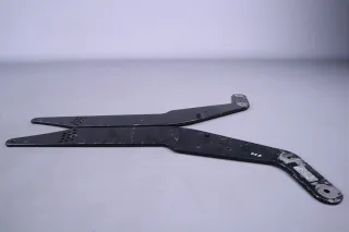 Audi R8 LMS Heckflügel-Stützhalter 42A827723M Hans Götz Engineering 2012 gebraucht - Bild 3