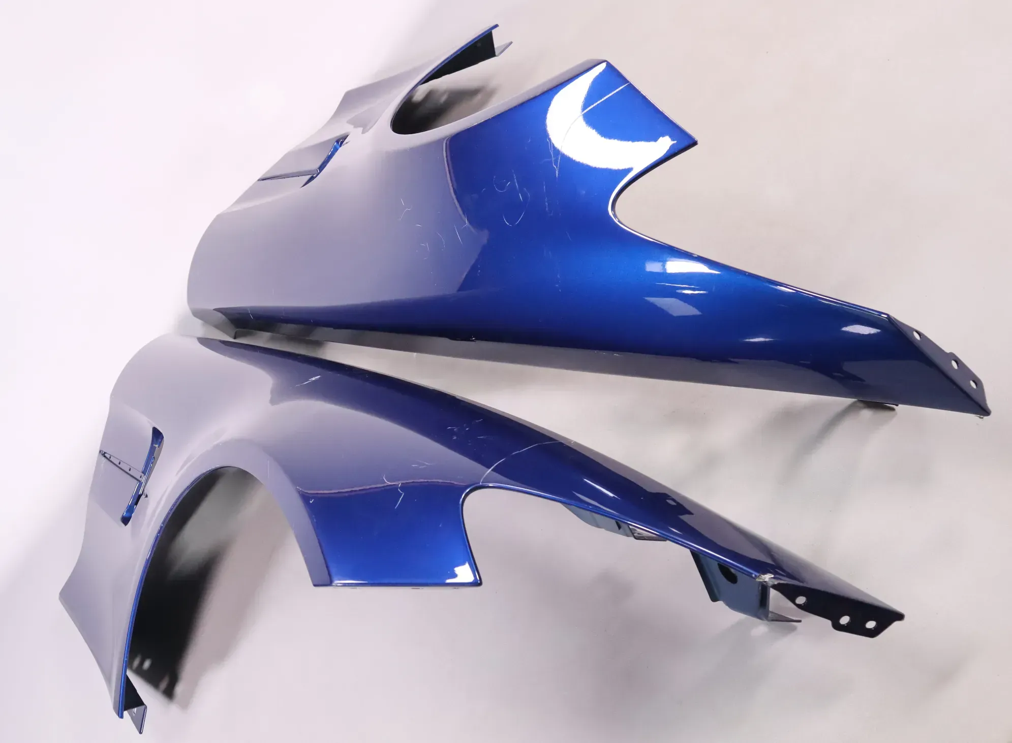 Mercedes-AMG GTR Kotflügel links rechts A1908803101 A1908803201 NEU - Bild 1