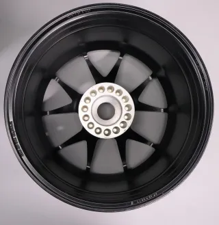 PORSCHE 911 992 GT3 CUP 12x18“ vorne Felgen 9F1601017 schwarz matt gebraucht - Bild 8