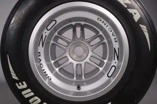 Formel 1 O.Z. Racing 13" Felge mit Bridgestone Potenza 325/45 Slick Gebraucht - Bild 9