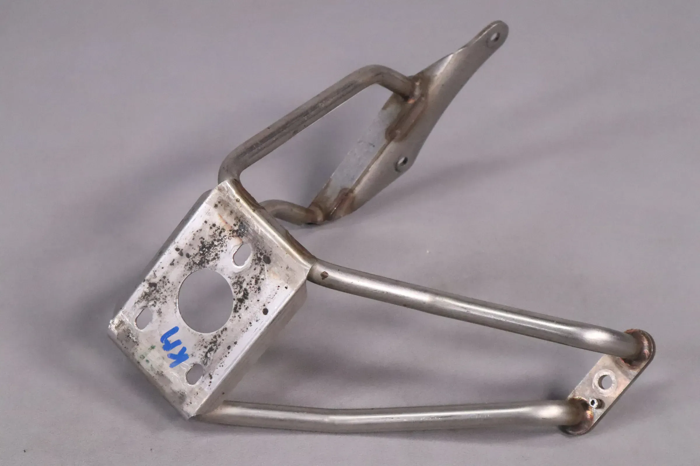 PORSCHE 911 997 GT3 Halter Schalldämpfer Auspuff Endtopf links 99711124790 - Bild 1