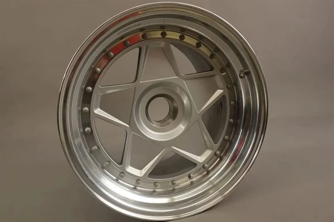 FERRARI F40 rim rear 13x17